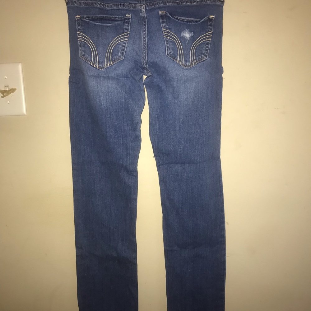 Hollister co. Women’s Distressed Jean 5R